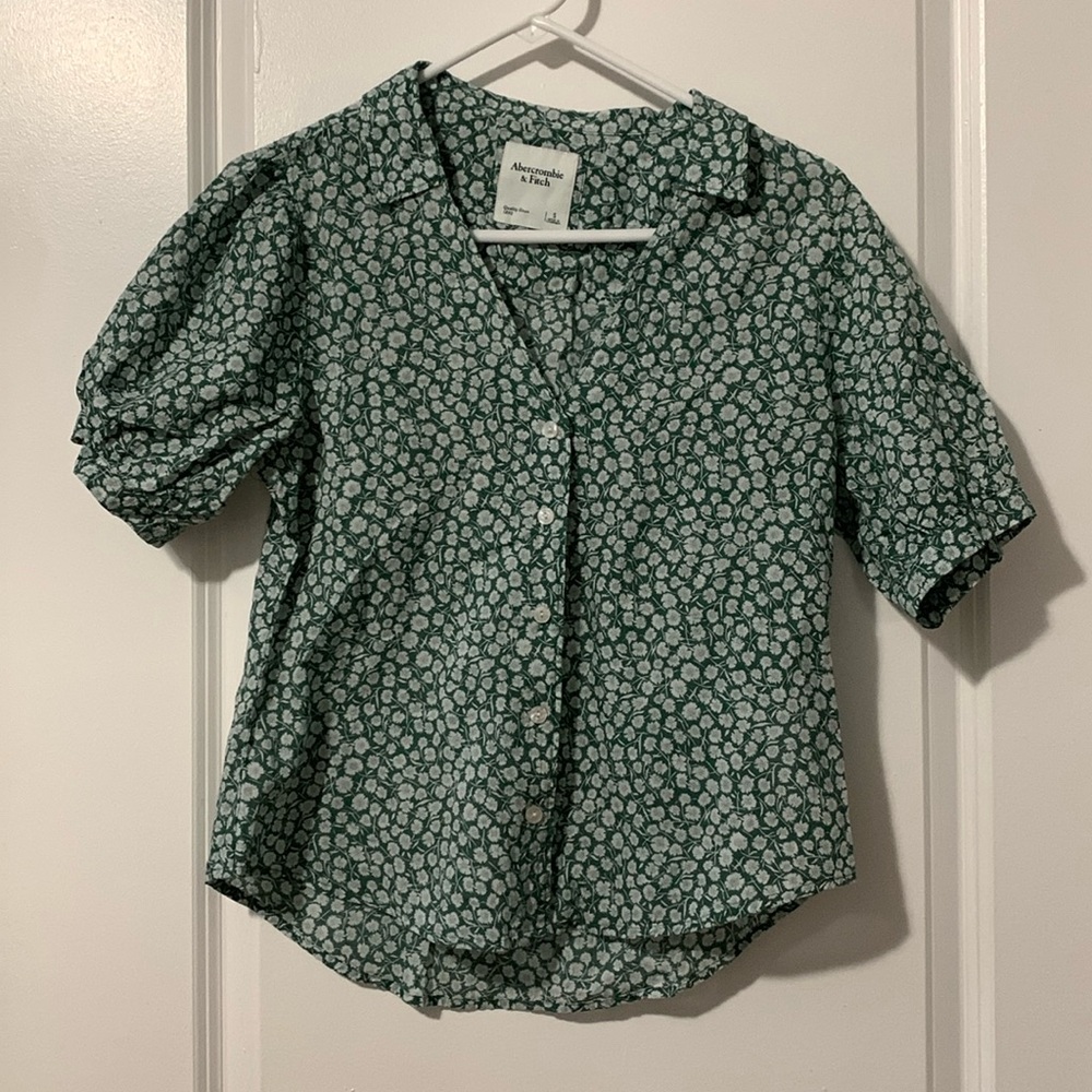 Abercrombie & Fitch Button up Blouse